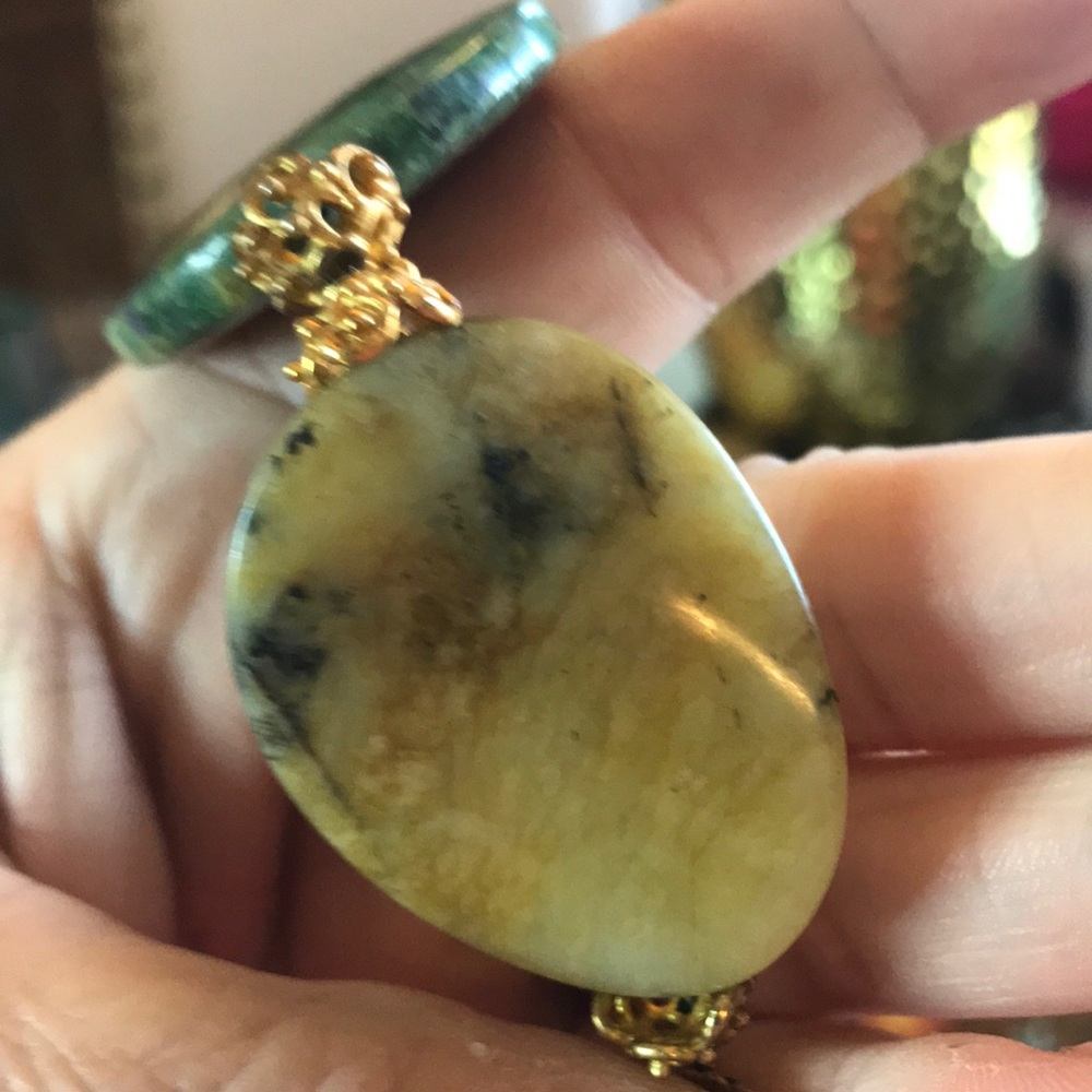VTG - Natural yellow Jadeite and Ruby Zoisite - Picture 3 of 9